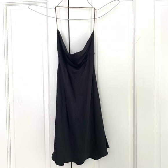 WAYF Iggy Chain Cowl Neck Tank - Picture 3 of 5